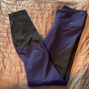 Nike Dri-Fit Leggings with small pocket
